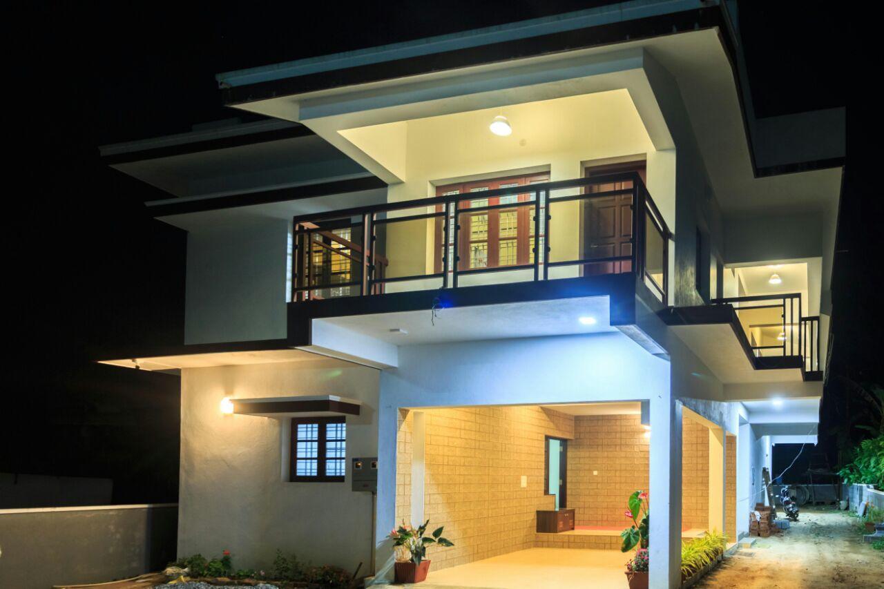 Karkera Comforts Hotel Madikeri Luaran gambar