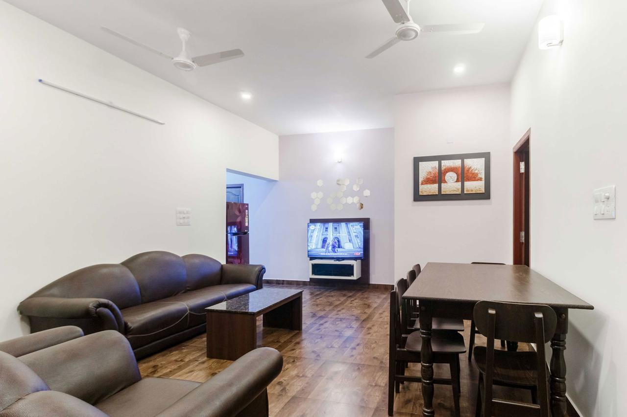 Karkera Comforts Hotel Madikeri Luaran gambar